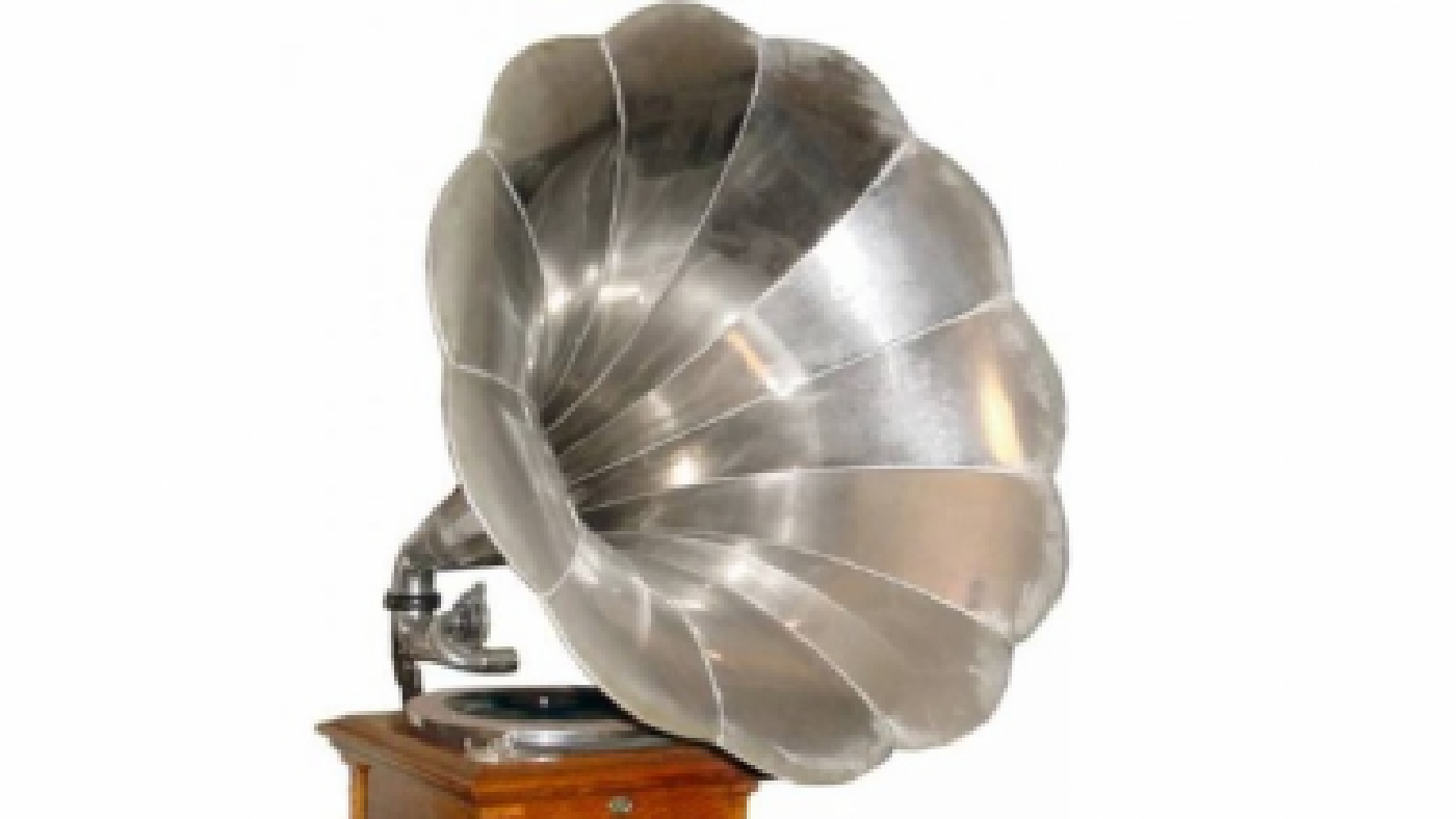 SVATOMARTINSKÝ GRAMOFONOVÝ KLUB s grilem v akci